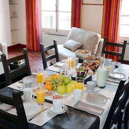 Apartment Vieille Du Temple - 5 Adults Paris